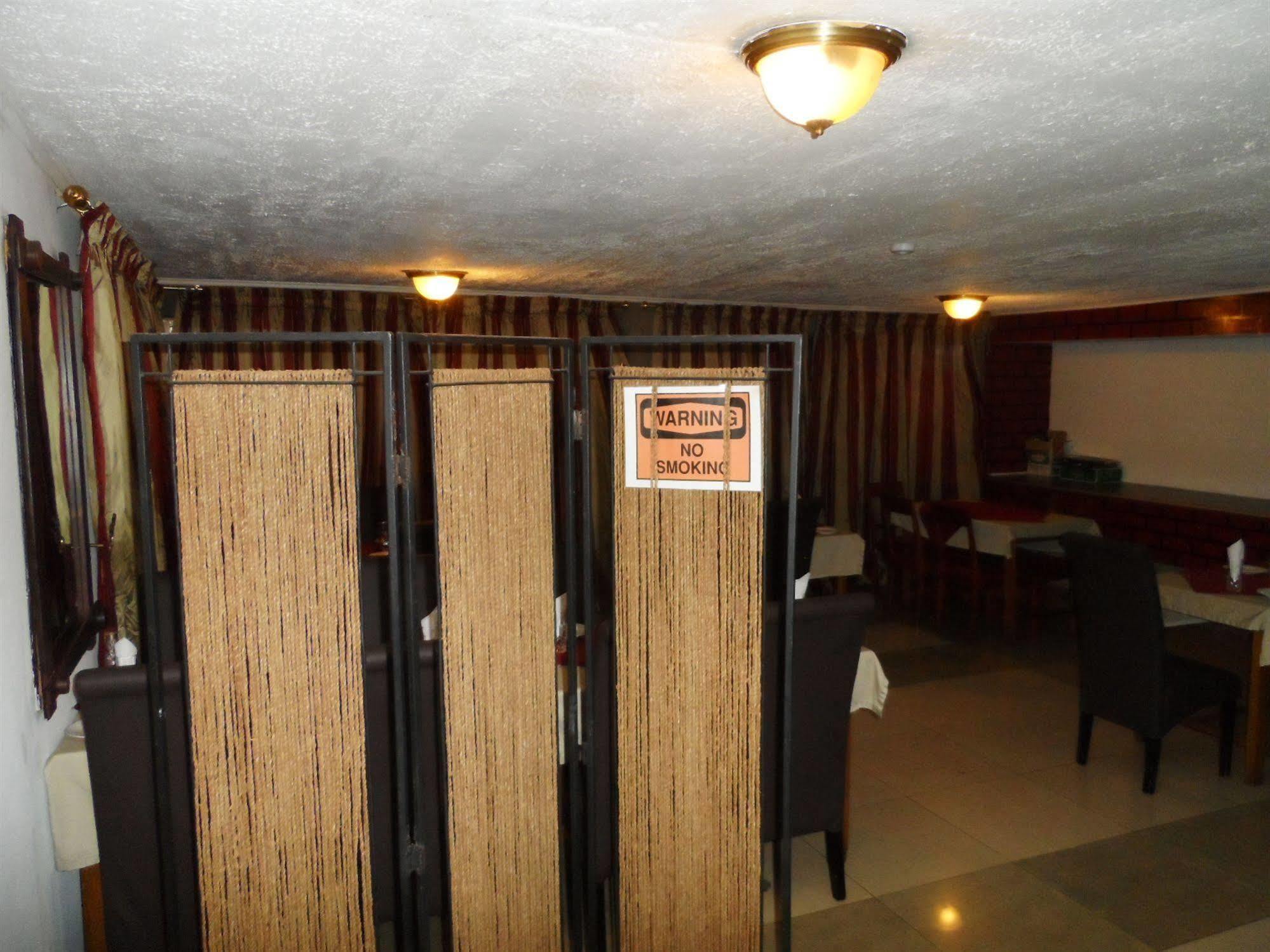 Hotel De Texas Кумасі Екстер'єр фото